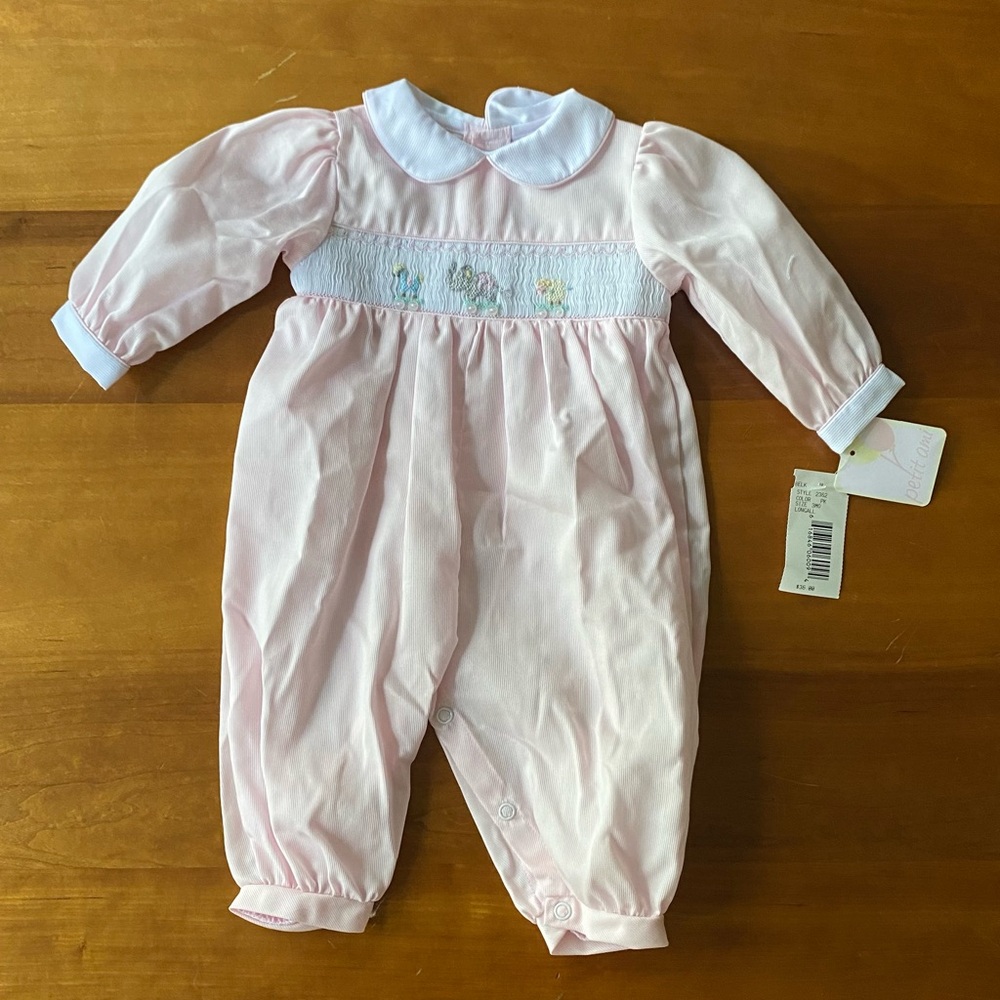 Petit Ami girl’s 3 mo. smocked circus themed romper